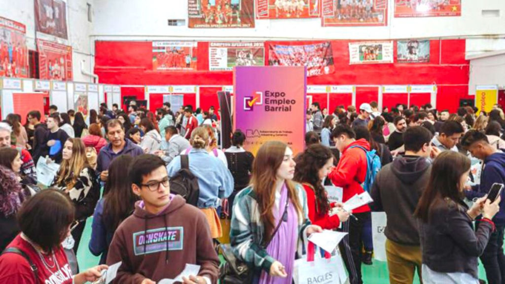 Linser participó en la Expo Empleo Barrial de Parque Patricios