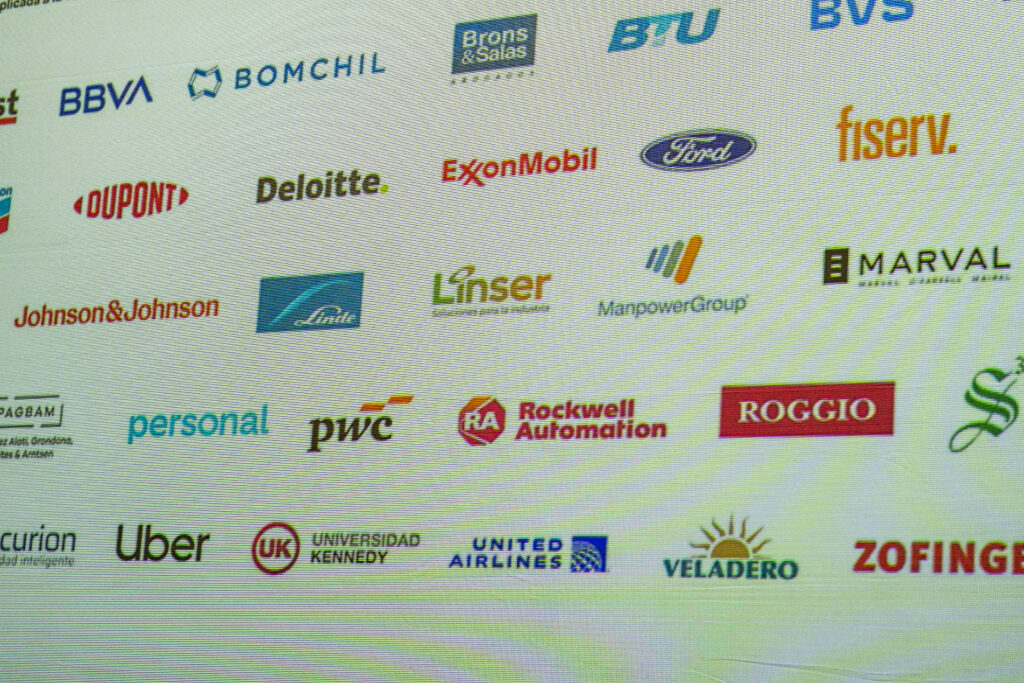 Linser sponsors del AmCham Summit 2026.