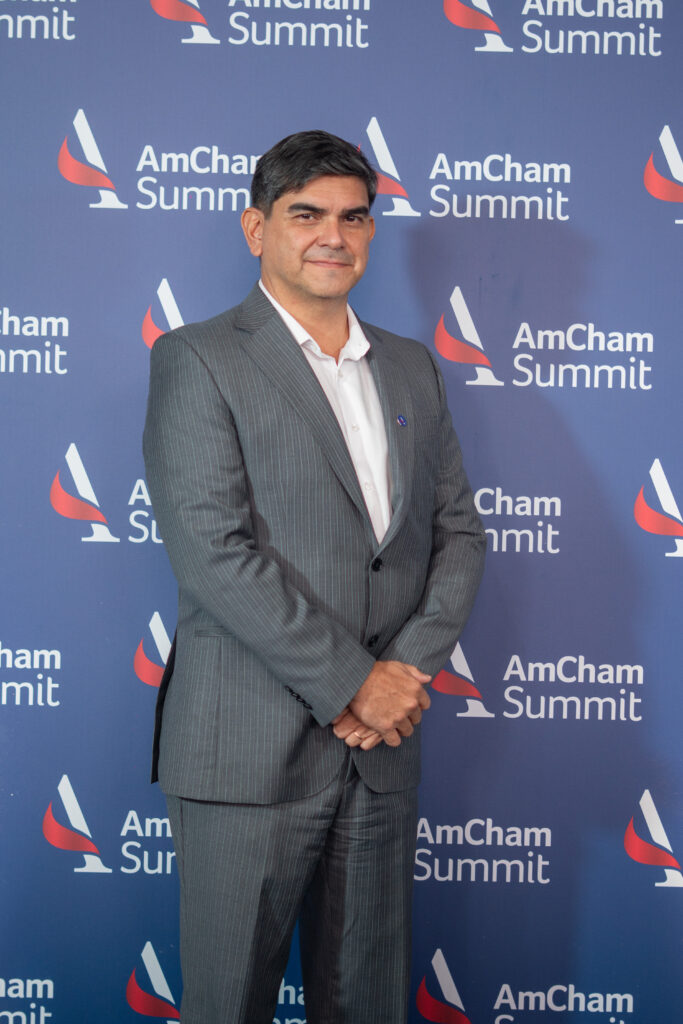 Diego Gutierrez, Gerente General de Linser representando a la compañía en el AmCham Summit 2026.